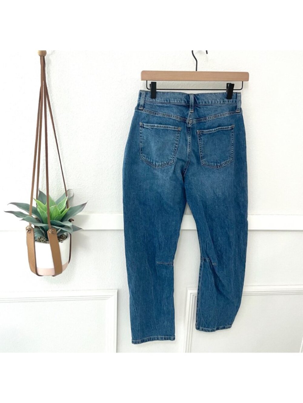 Banana Republic 804434 Women's Size 26/2 Blue Barrel Mid-Rise Ankle Jeans - Picture 3 of 6